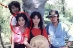 小乔吃瓜娱乐窦唯视频大全,独家视频大全带你领略音乐传奇